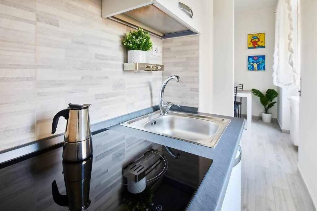 Sunny San Siro Stadio Apartment Milan Luaran gambar